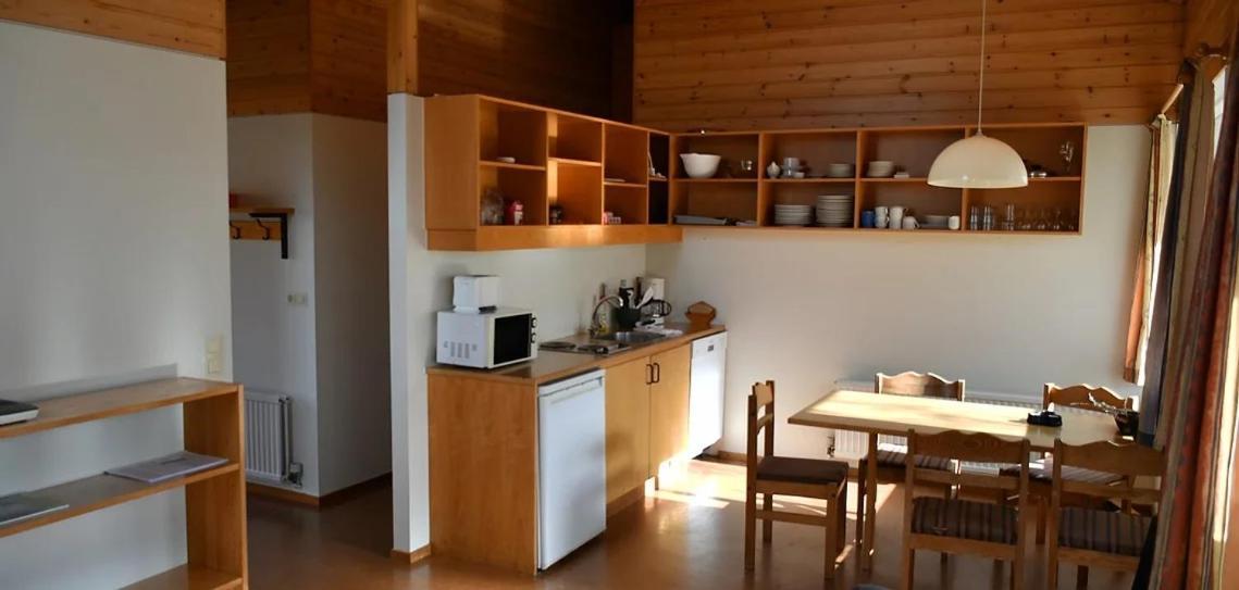 Kaffi Holar And Apartment